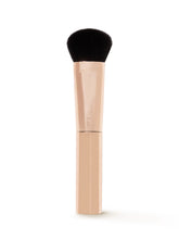maneaterâ„¢ silk stick brush