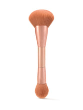 glamazonâ„¢ cheek brush